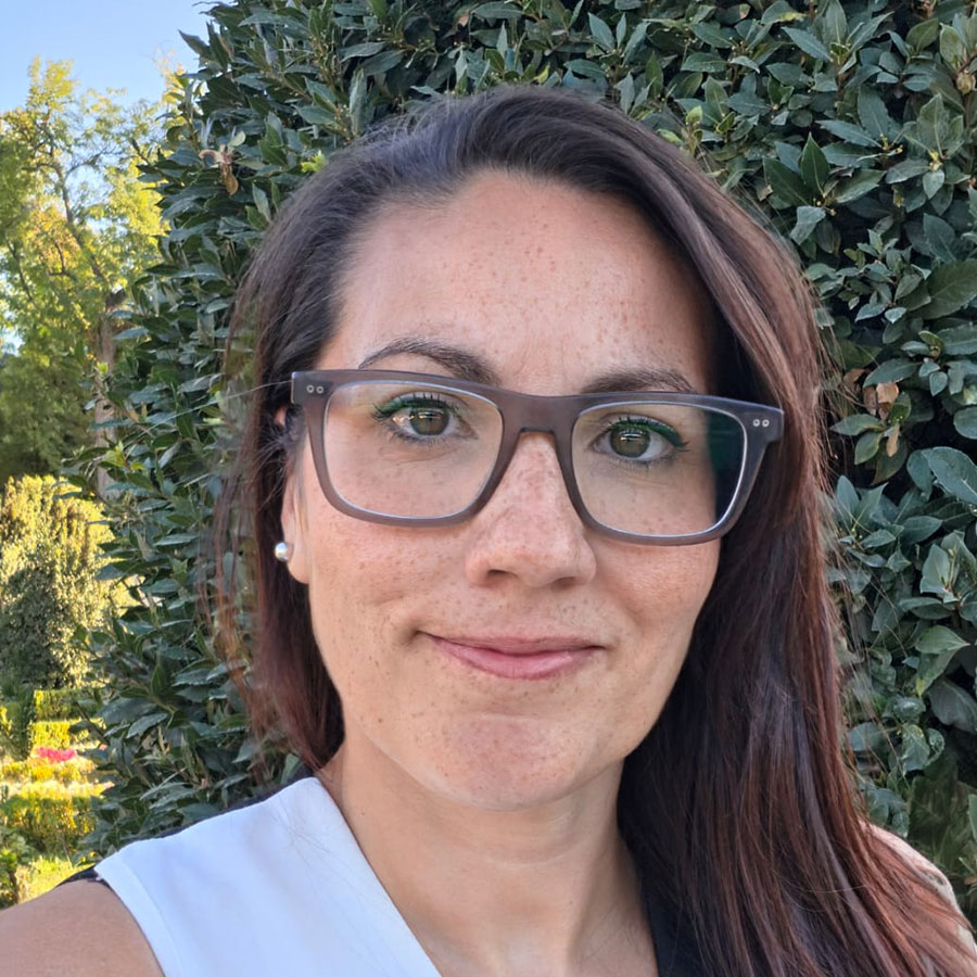 Laura Román · Recepción y primera atención